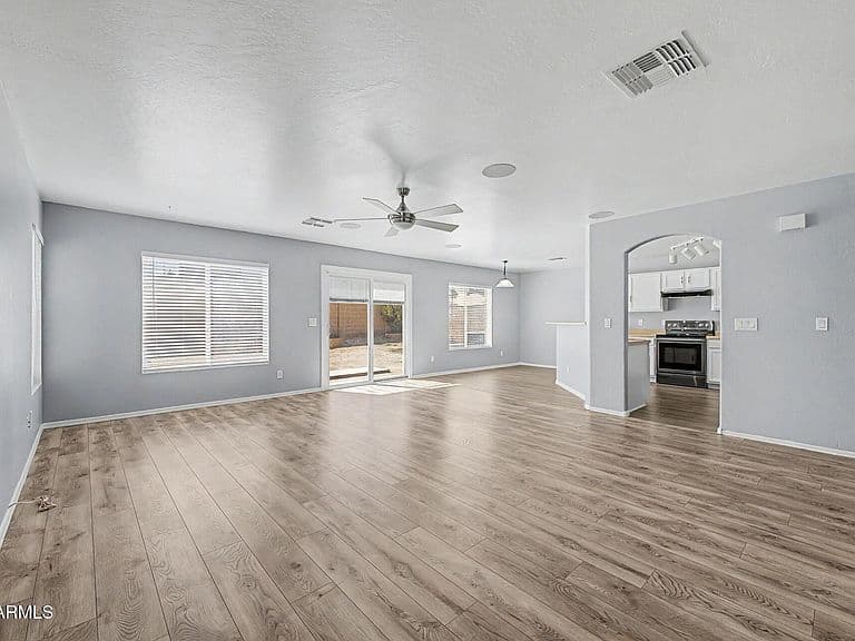 1070 S 223RD Drive photo 3