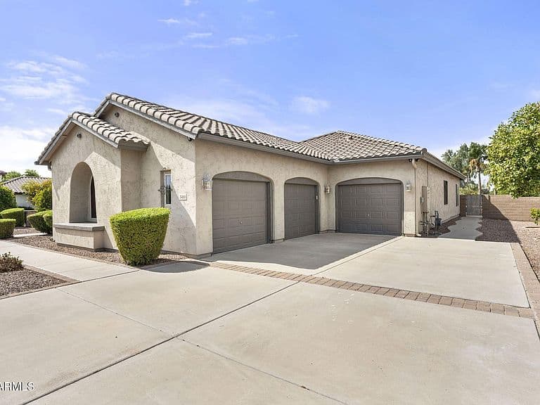 3410 E VALLEJO Court photo 5