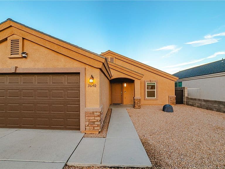 3640 N Pearl Street photo 3