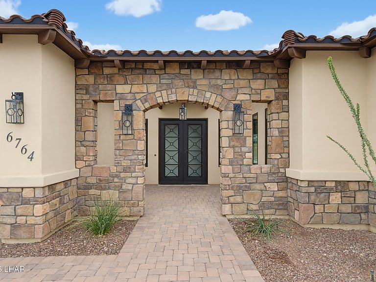 6764 Avienda De Los Foothills photo 4