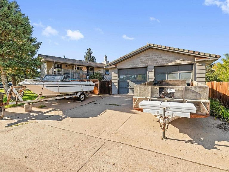 2212 Elmhurst Dr photo 2