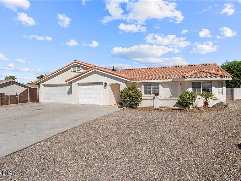 3795 Buena Vista Plz photo 2