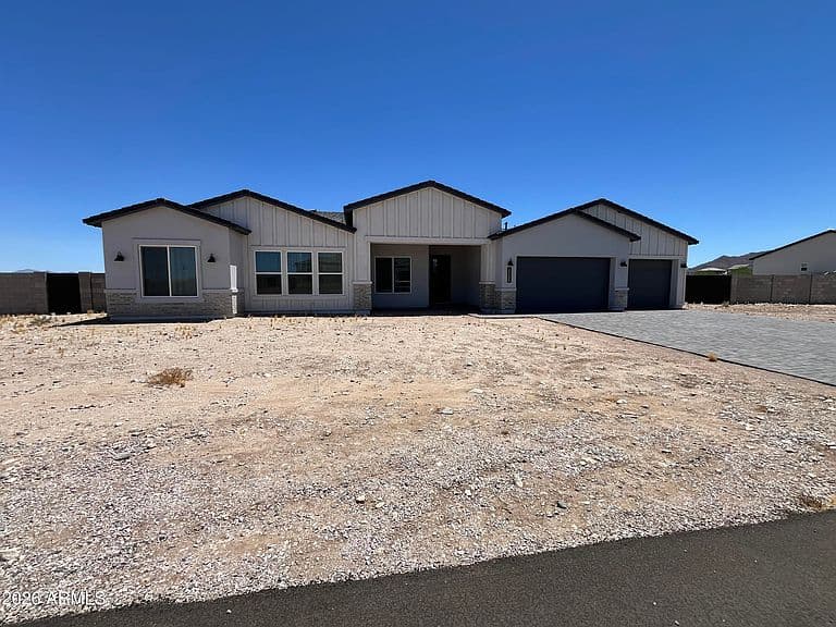 20255 W HIGHLAND Avenue photo 3