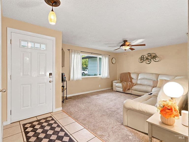 3425 N Buckboard Way photo 2