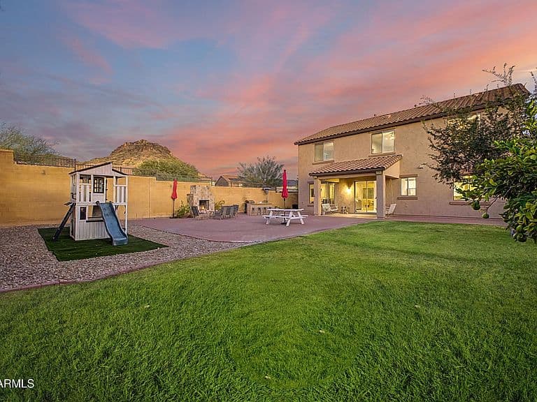 9102 W WHITE FEATHER Lane photo 4