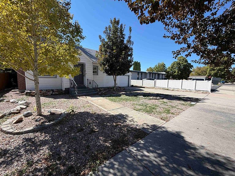 125 S 13th Ave photo 2