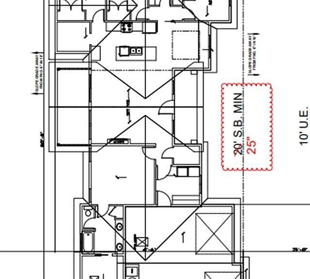 927 E Ave E photo 3