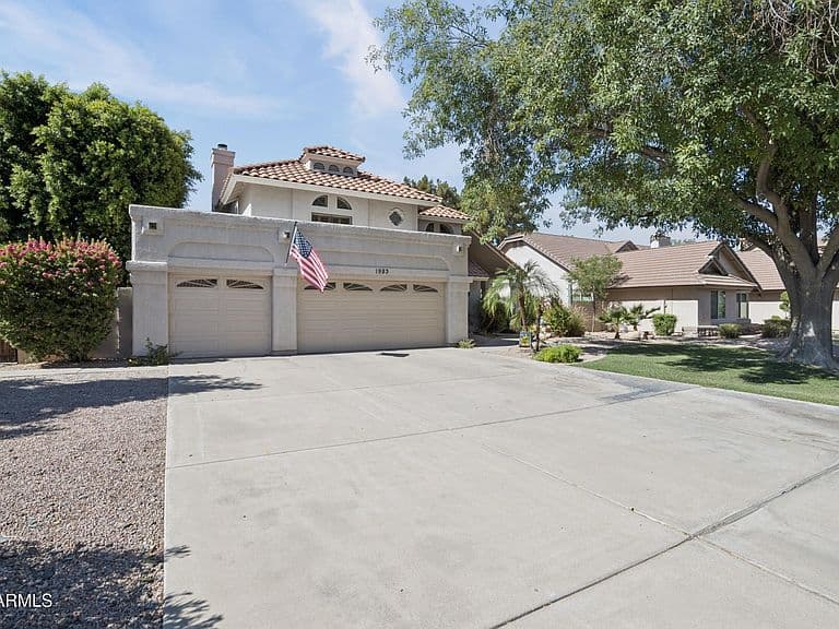 1983 E PALOMINO Drive photo 2