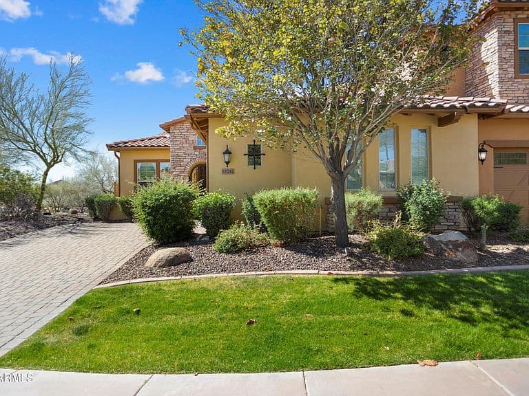 12047 W RED HAWK Drive photo 2