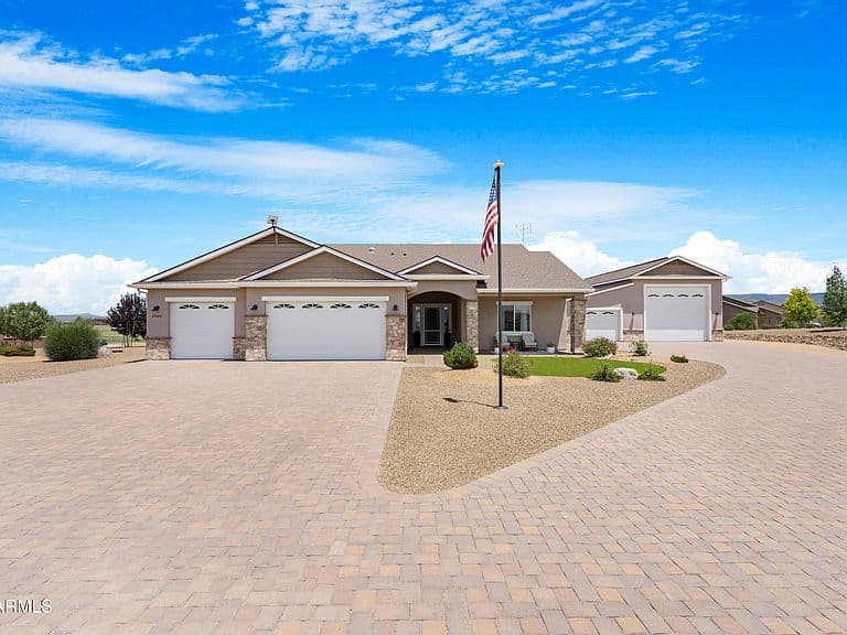 9480 E PRONGHORN Lane photo 2