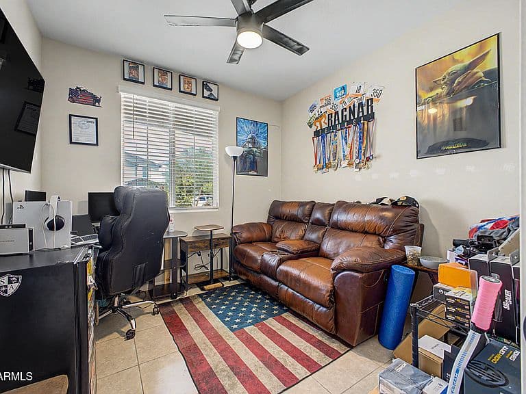 17805 W Daley Lane photo 4