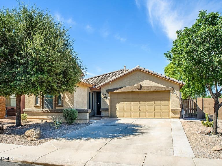 41701 W AVELLA Drive photo 3
