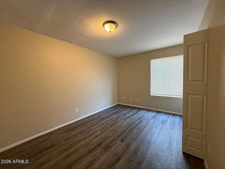4212 W CINNABAR Avenue photo 4
