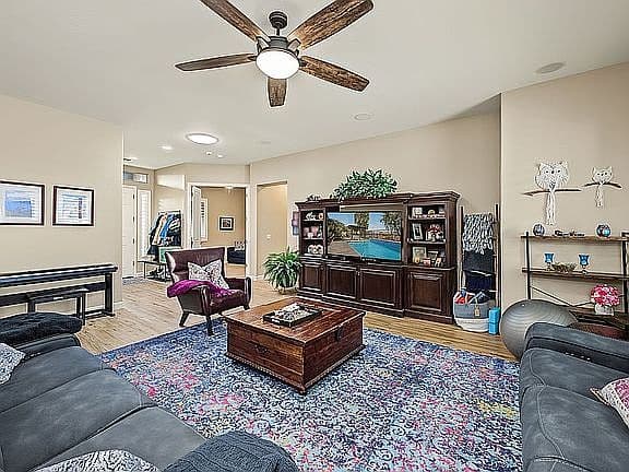 624 E Sipapu Dr photo 4