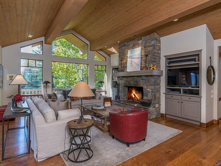 217 Camas Loop E photo 5