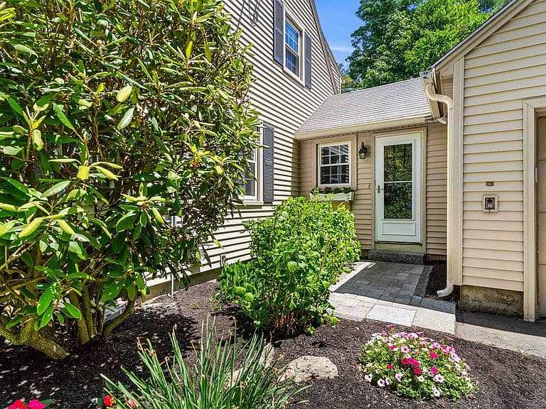 190 Nashua Road photo 3