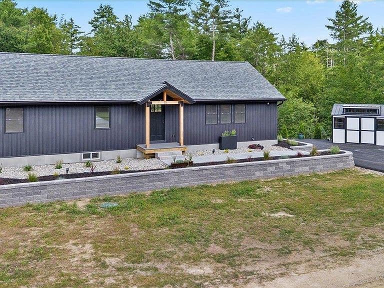 75 Plains Road photo 3
