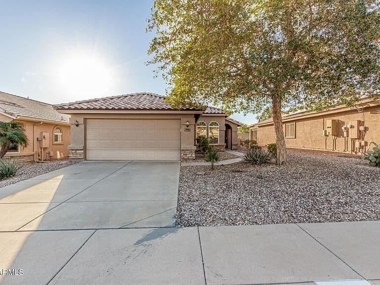 554 S 233rd Dr photo 5