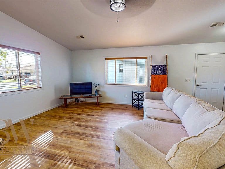 166 N Bernard St photo 5