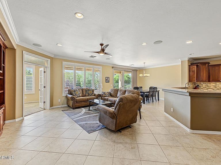 27013 W RUNION Drive photo 4