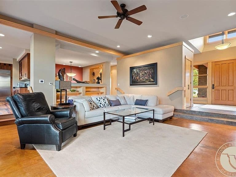 6090 Masters Blvd photo 4