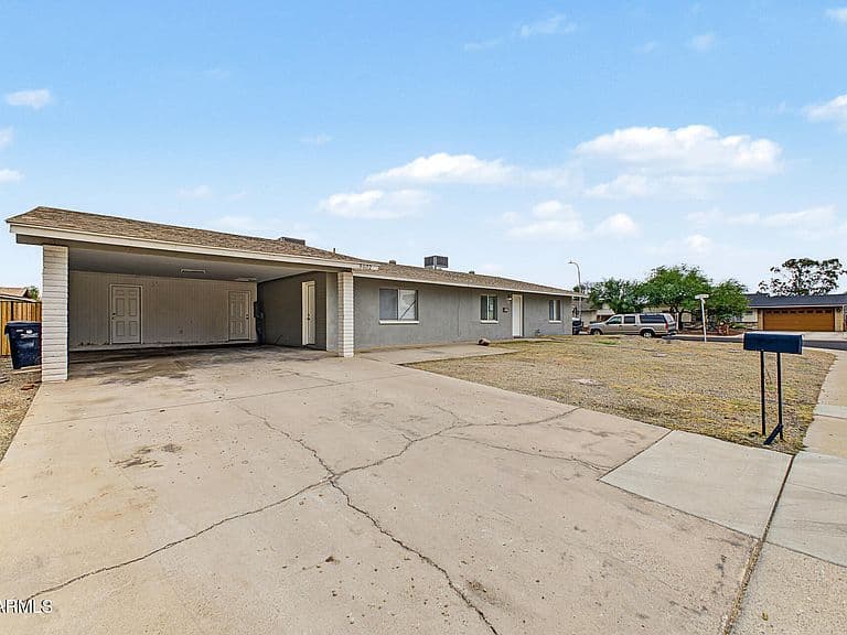 8102 W Heatherbrae Drive photo 2