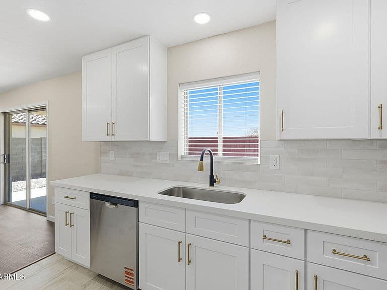 38550 N LA GRANGE Lane photo 5