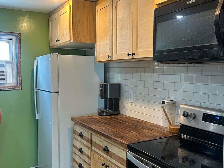 912 9th St photo 4