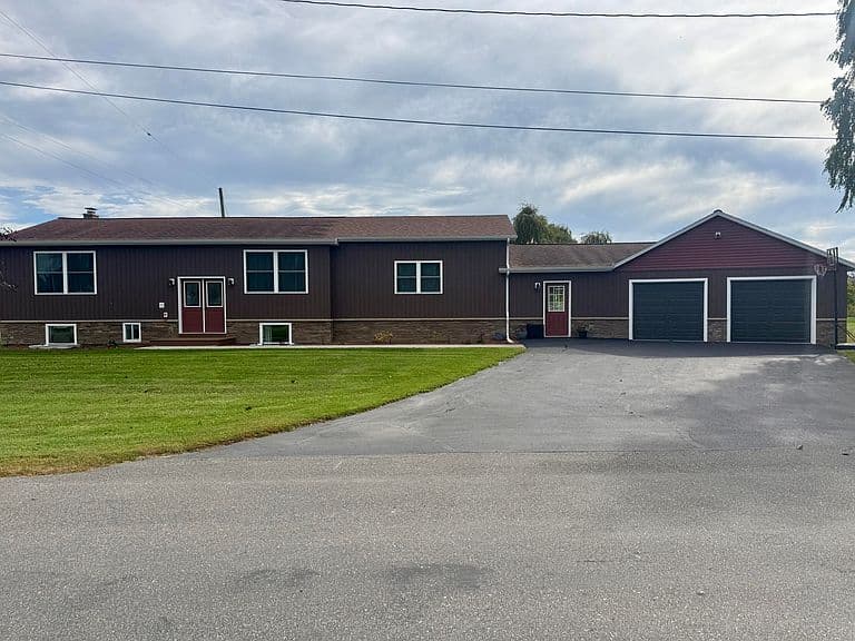 23 Columbus Dr photo 5