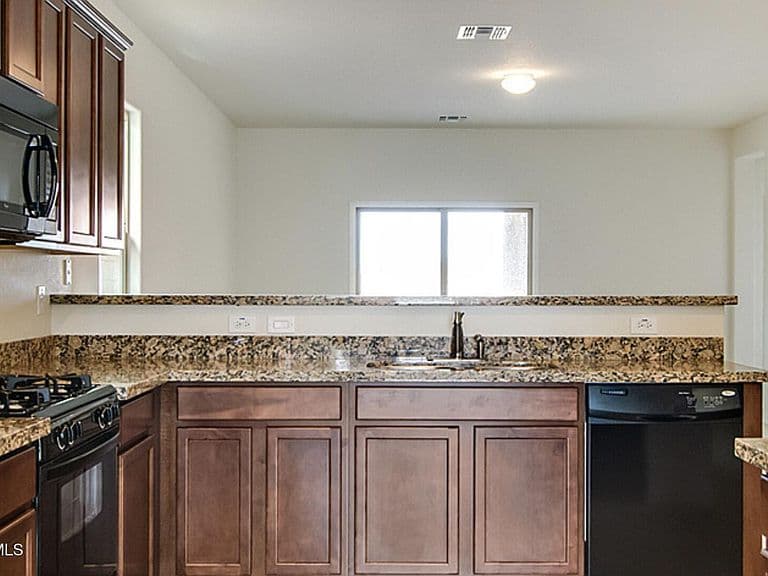 18746 N LARIAT Road photo 4