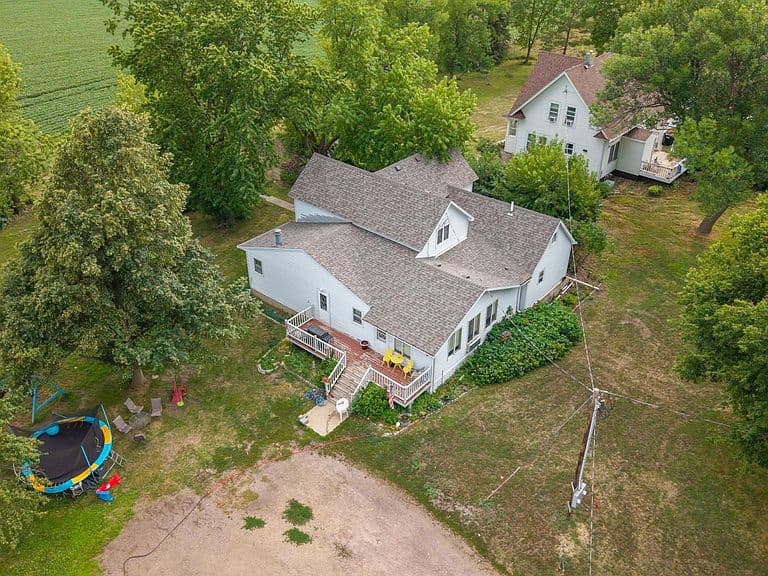48055 259th St photo 4