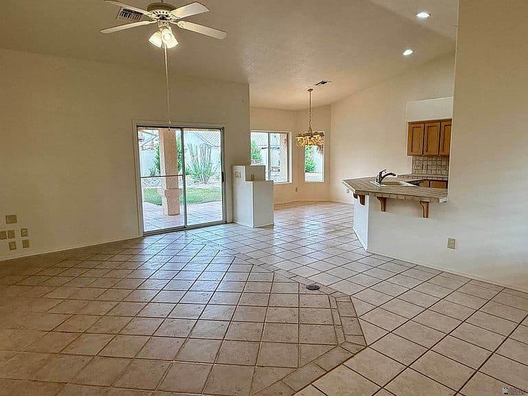 10563 E 36th Pl photo 2