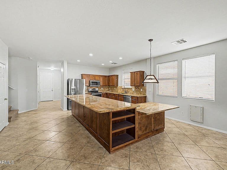 45449 W TUCKER Road photo 4