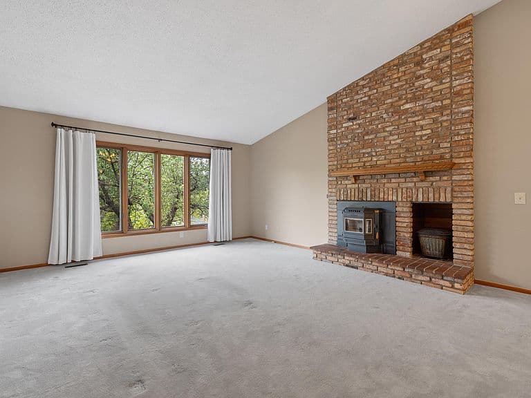 3005 Sunny Hill Cir photo 4