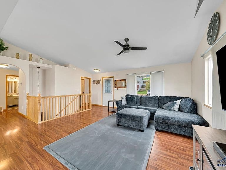 4908 Coal Bank Dr photo 2