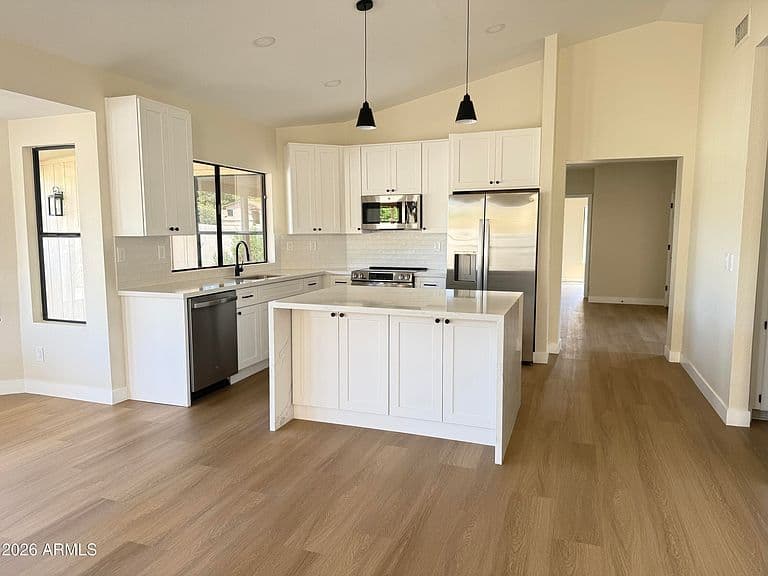 2412 W MISSION Drive photo 2