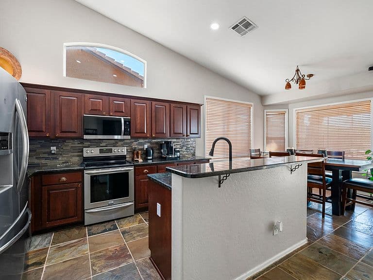 537 W MOUNTAIN VISTA Drive photo 5