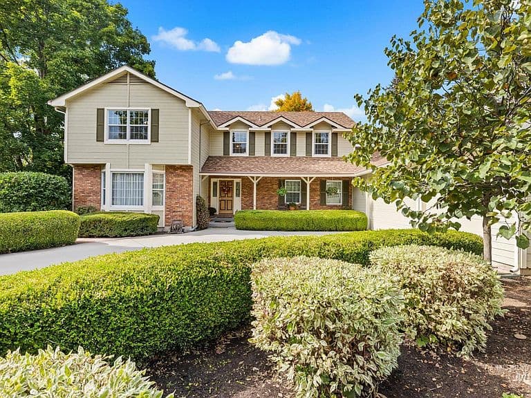 5053 N Fifeshire Pl photo 1