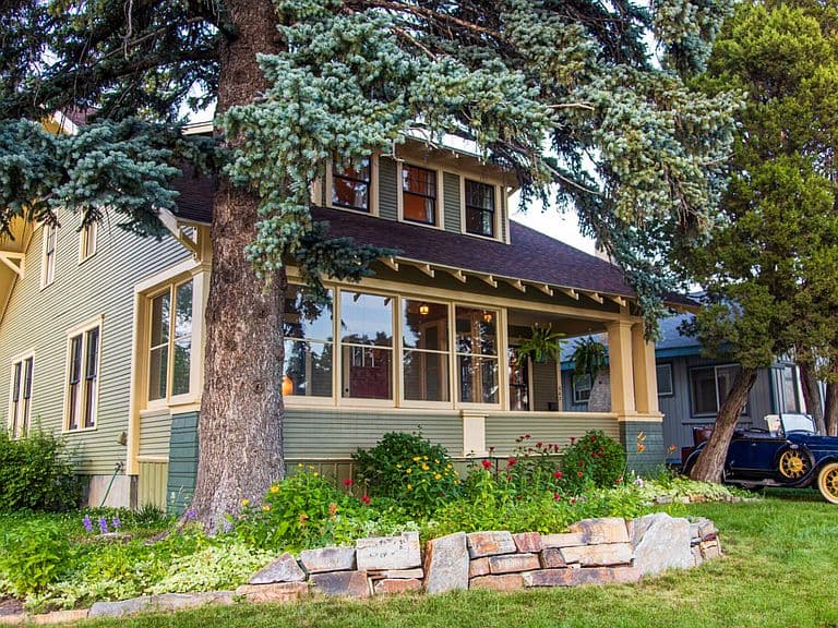 357 Coffeen Ave photo 1
