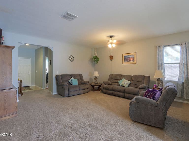 39937 W PRYOR Lane photo 4
