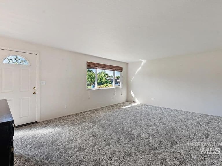 3826 W Pasadena Dr photo 4