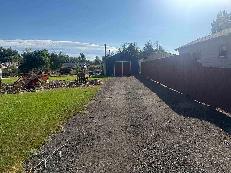 527 Shoshone Ave photo 5