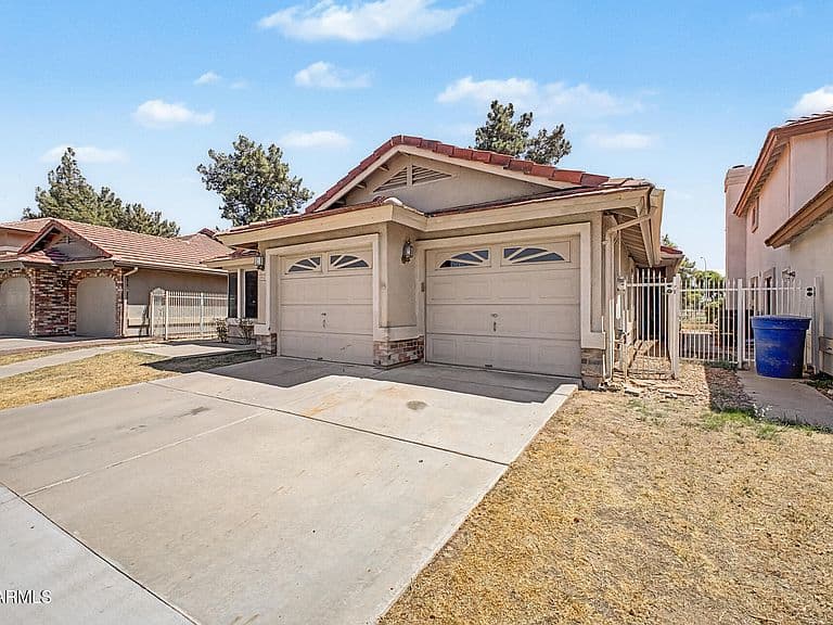 5751 W DEL RIO Street photo 4