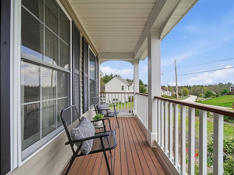 55 Woodhawk Drive photo 2