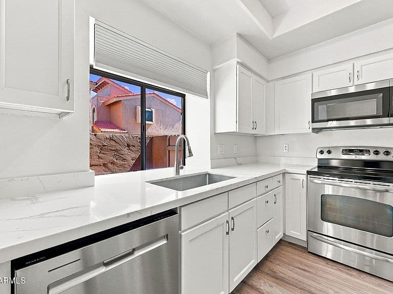 5640 E BELL ROAD -- #1031 photo 3