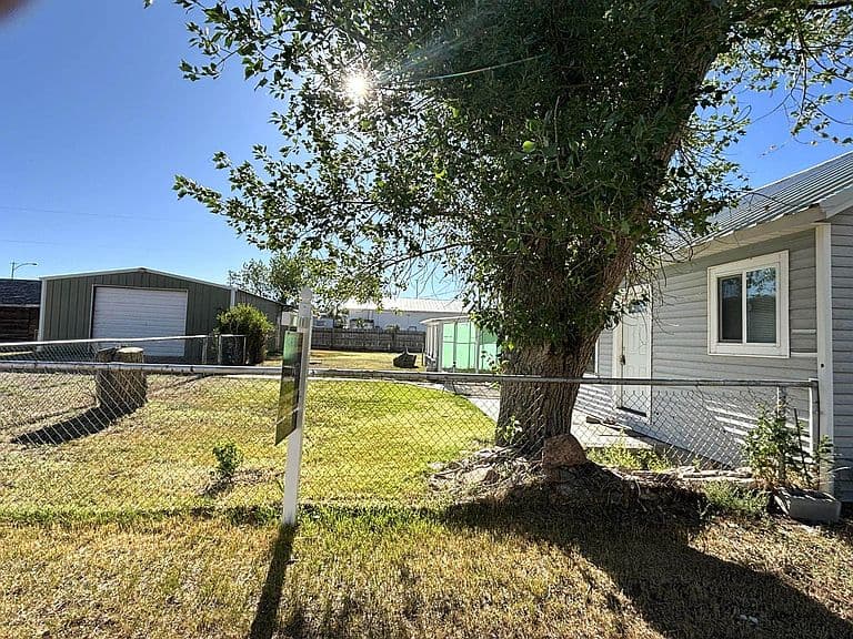 114 Blake St photo 1