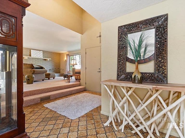 2570 N Bruins Cir photo 4