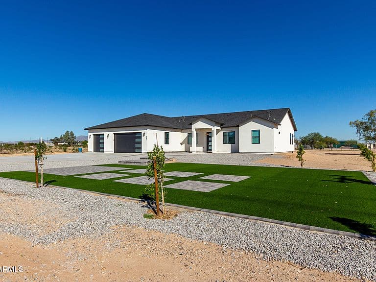 681 N Bruner Rd photo 5