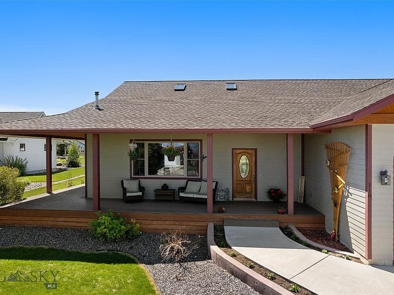 118 Keri St photo 3