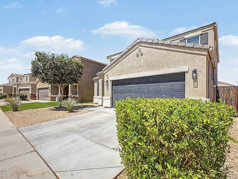 41860 W ALLEGRA Drive photo 3